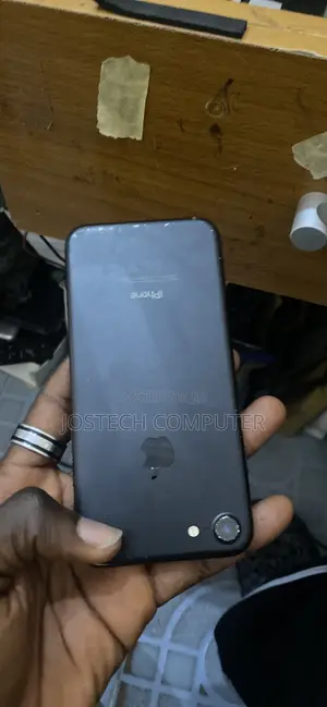 Apple iPhone 7 32 GB Black