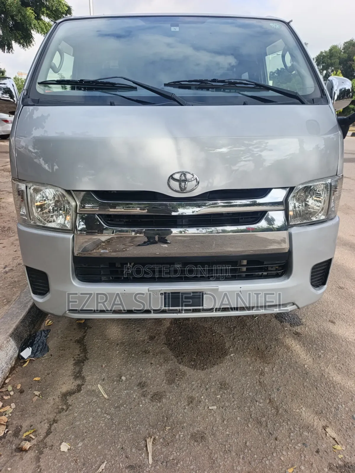 Toyota HiAce 2014 Silver