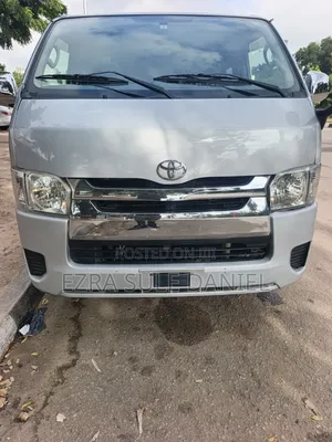 Toyota HiAce 2014 Silver