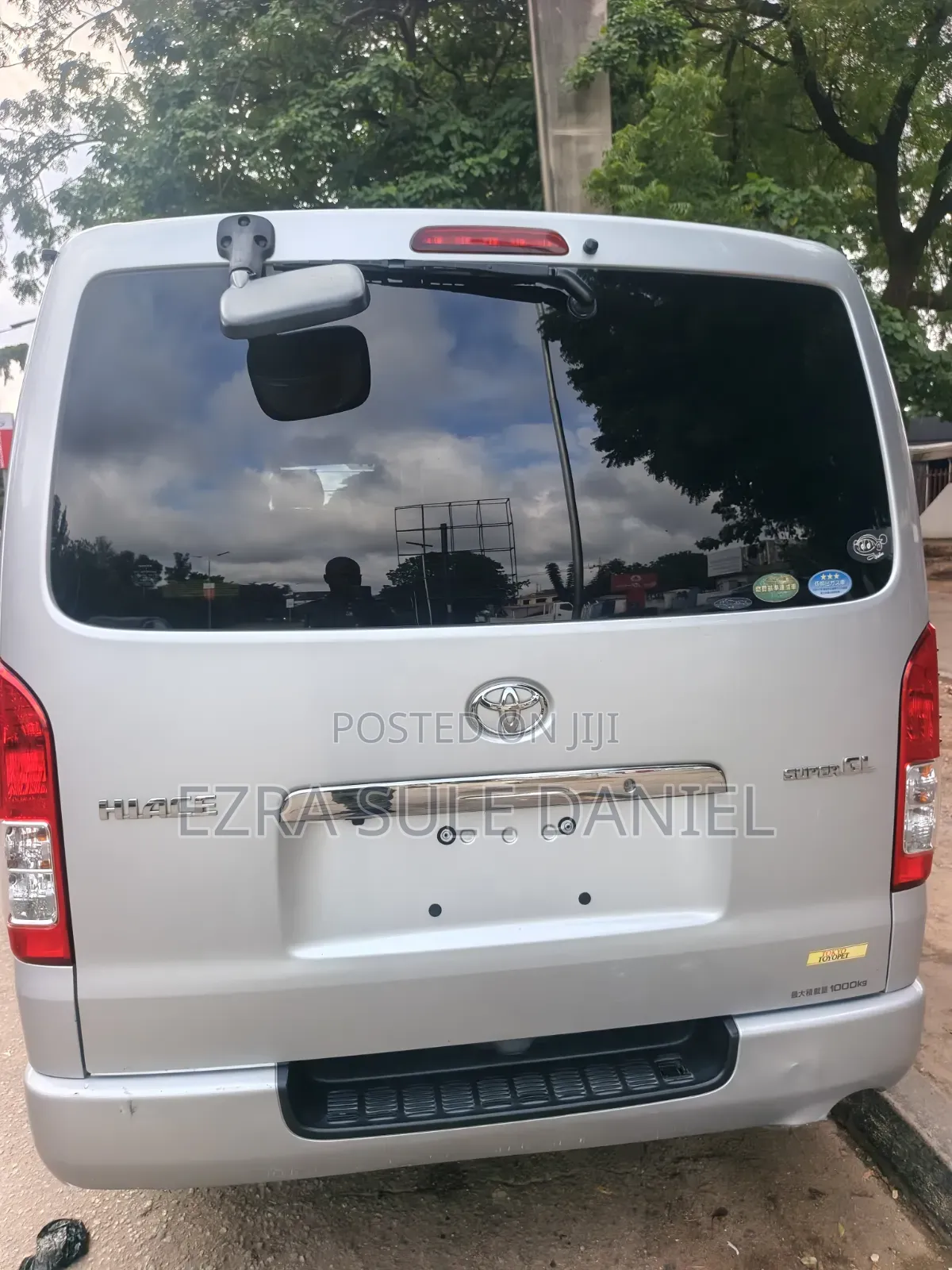 Toyota HiAce 2014 Silver