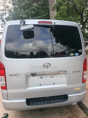 Toyota HiAce 2014 Silver