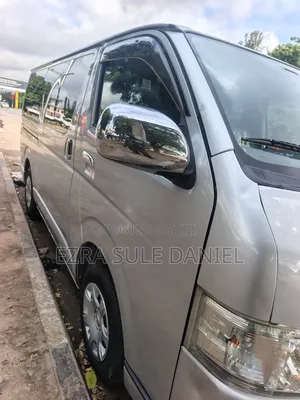 Toyota HiAce 2014 Silver