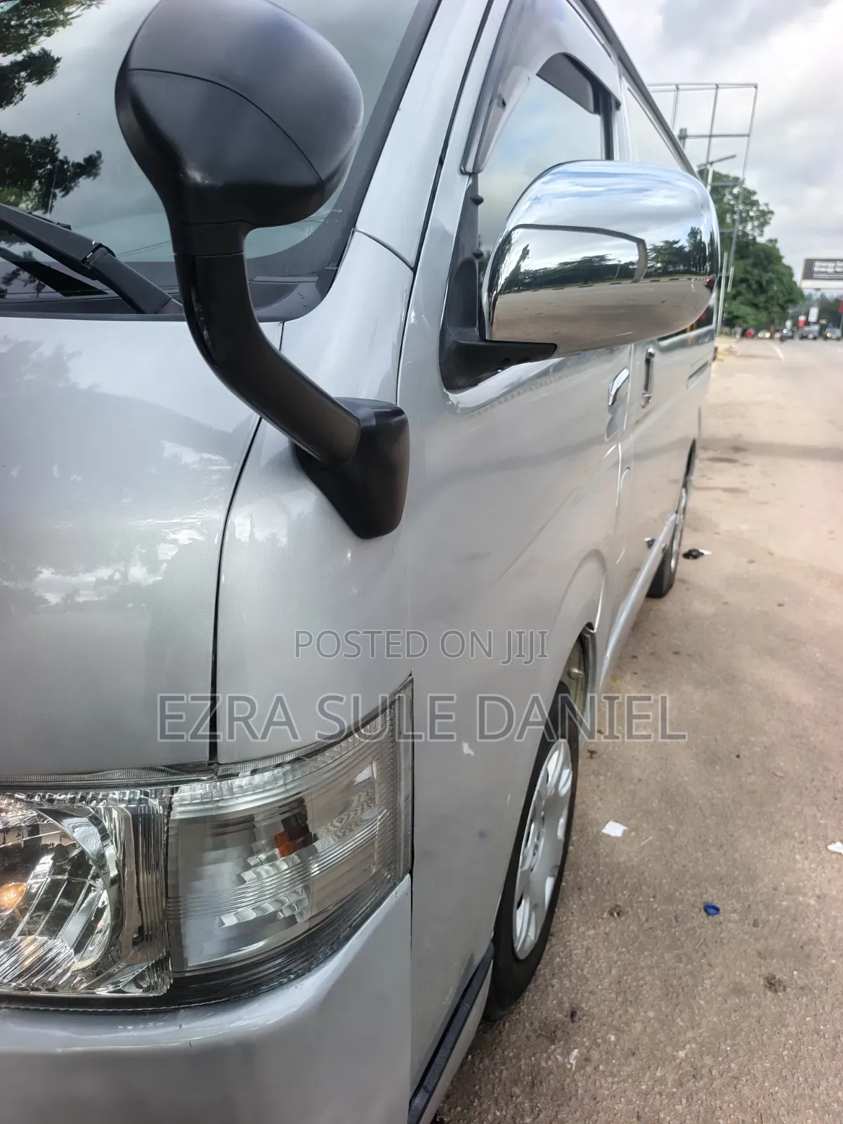 Toyota HiAce 2014 Silver
