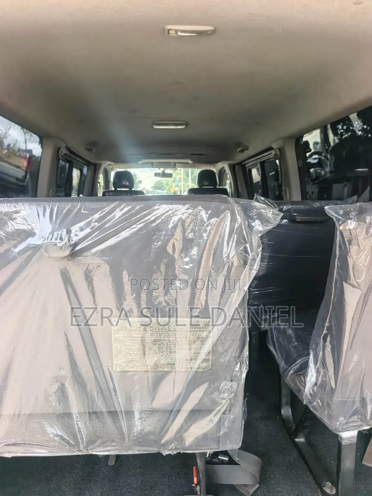 Toyota HiAce 2014 Silver