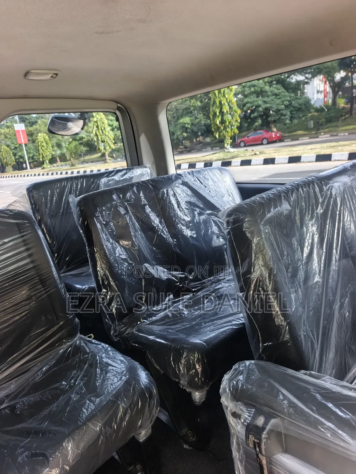 Toyota HiAce 2014 Silver