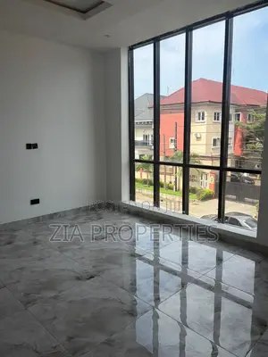 5bdrm Duplex in Osapa london for sale