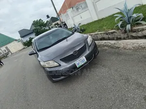 Toyota Corolla 2010 Gray