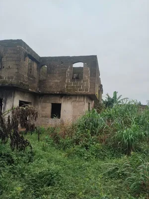 8bdrm Block of Flats in Akinbo Akute for sale