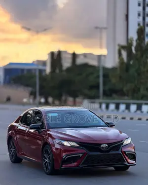 Toyota Camry XSE 2022 Red