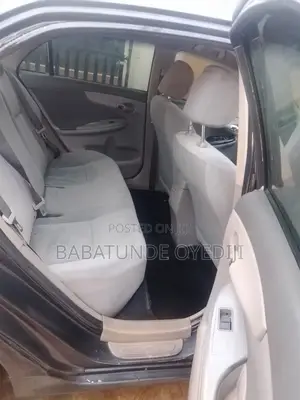 Toyota Corolla 2010 Gray