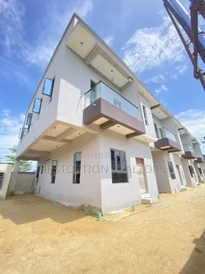 3bdrm Townhouse / Terrace in Greenland Estate, Ogombo for rent