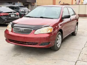 Toyota Corolla CE 2005