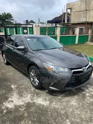 Toyota Camry SE 4dr Sedan (2.5L 4cyl 6A) 2015 Gray
