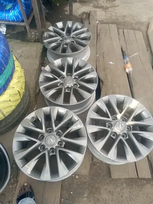18inches for Lexus Gx460 Pencil Color Direct Tokunbo Available in Stock