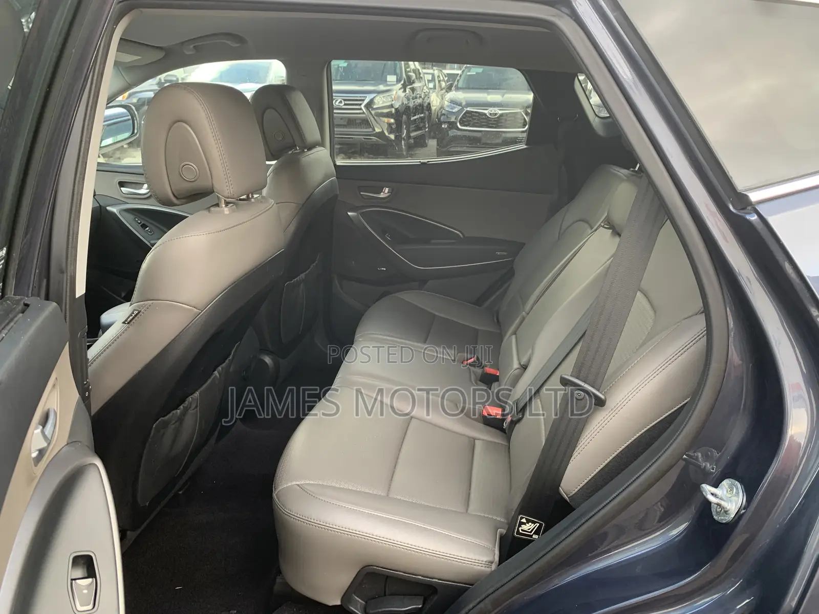 Hyundai Santa Fe 2015 Blue