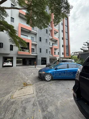 3bdrm Apartment in Adeola Odeku for rent