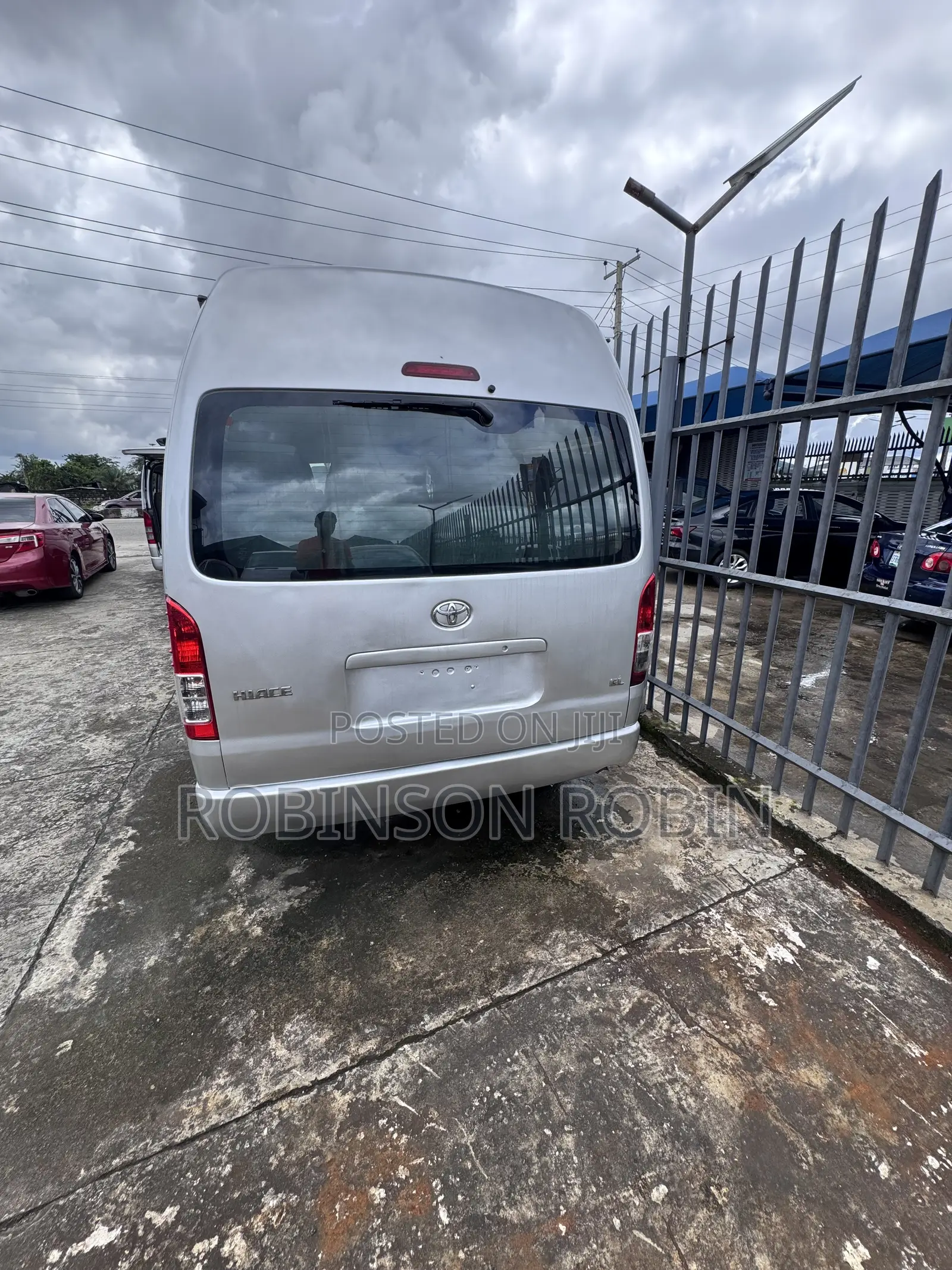Toyota HiAce 2012 Silver