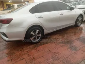 Kia Cerato 2021 Silver