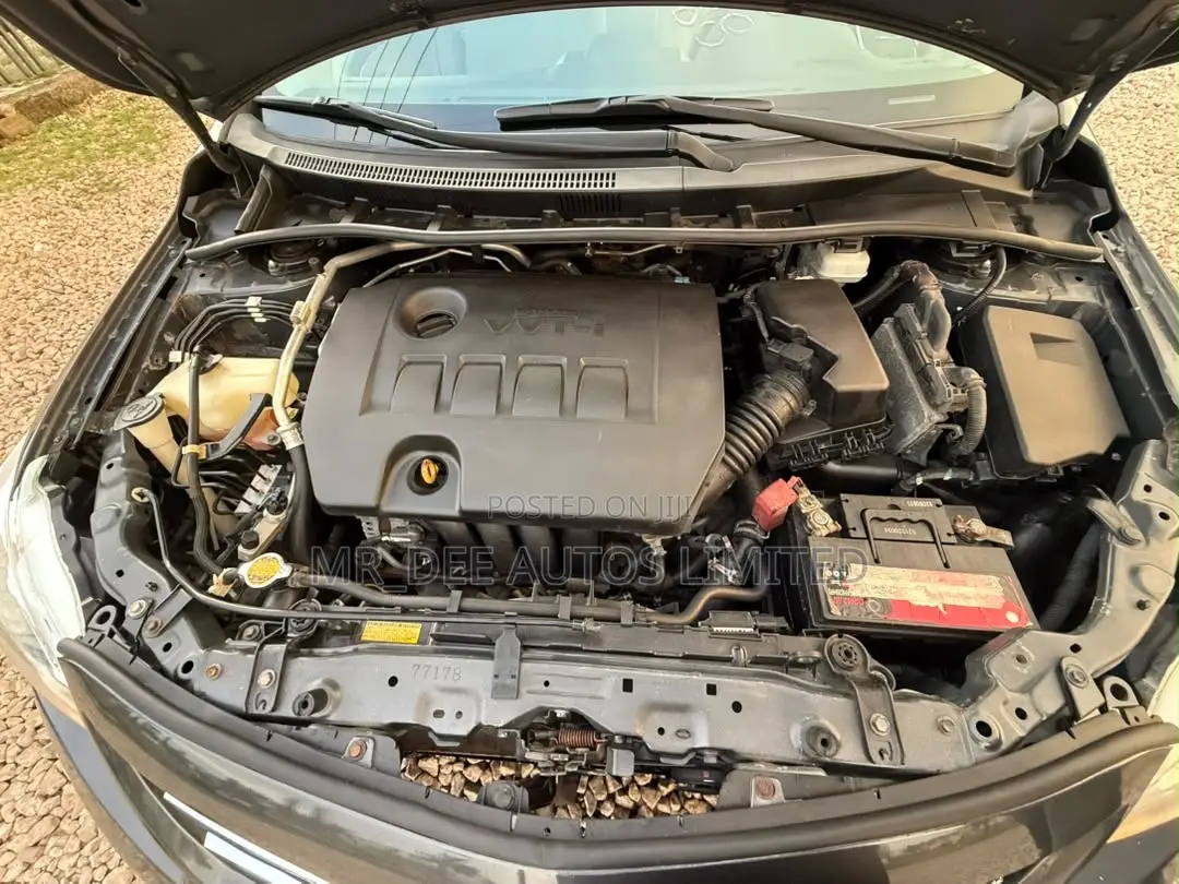 Toyota Corolla 2013 Gray