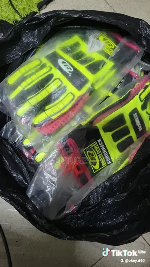 Ringers Glove