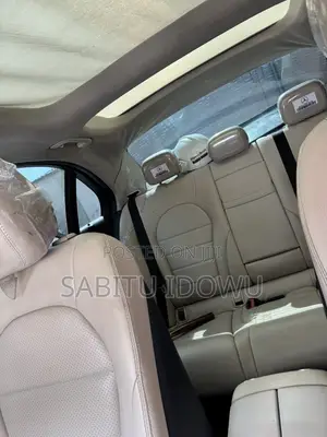 Mercedes-Benz C300 2015 Blue