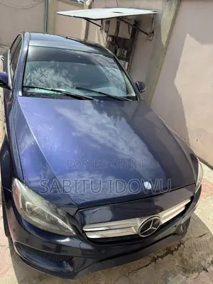 Mercedes-Benz C300 2015 Blue