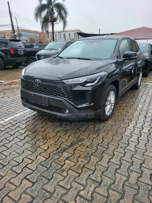 New Toyota Corolla Cross XLE AWD 2026 Black