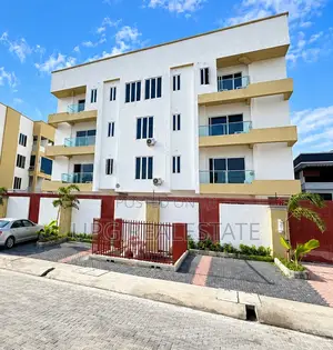 2bdrm Apartment in Lekki Phase 1 for sale