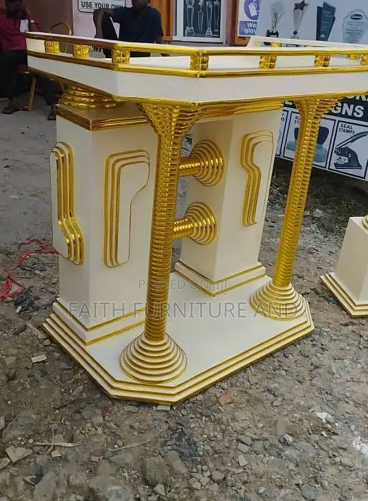 4 Pillers Modern Church Pulpit