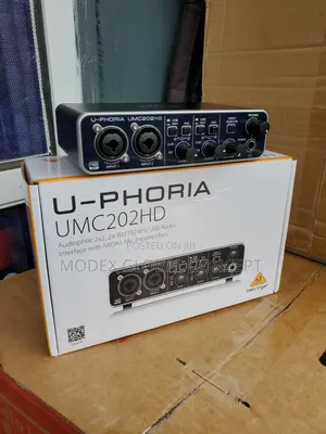 Behringer U-Phoria UMC202HD,