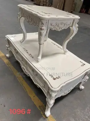 Royal Center Table With 2 Side Stools