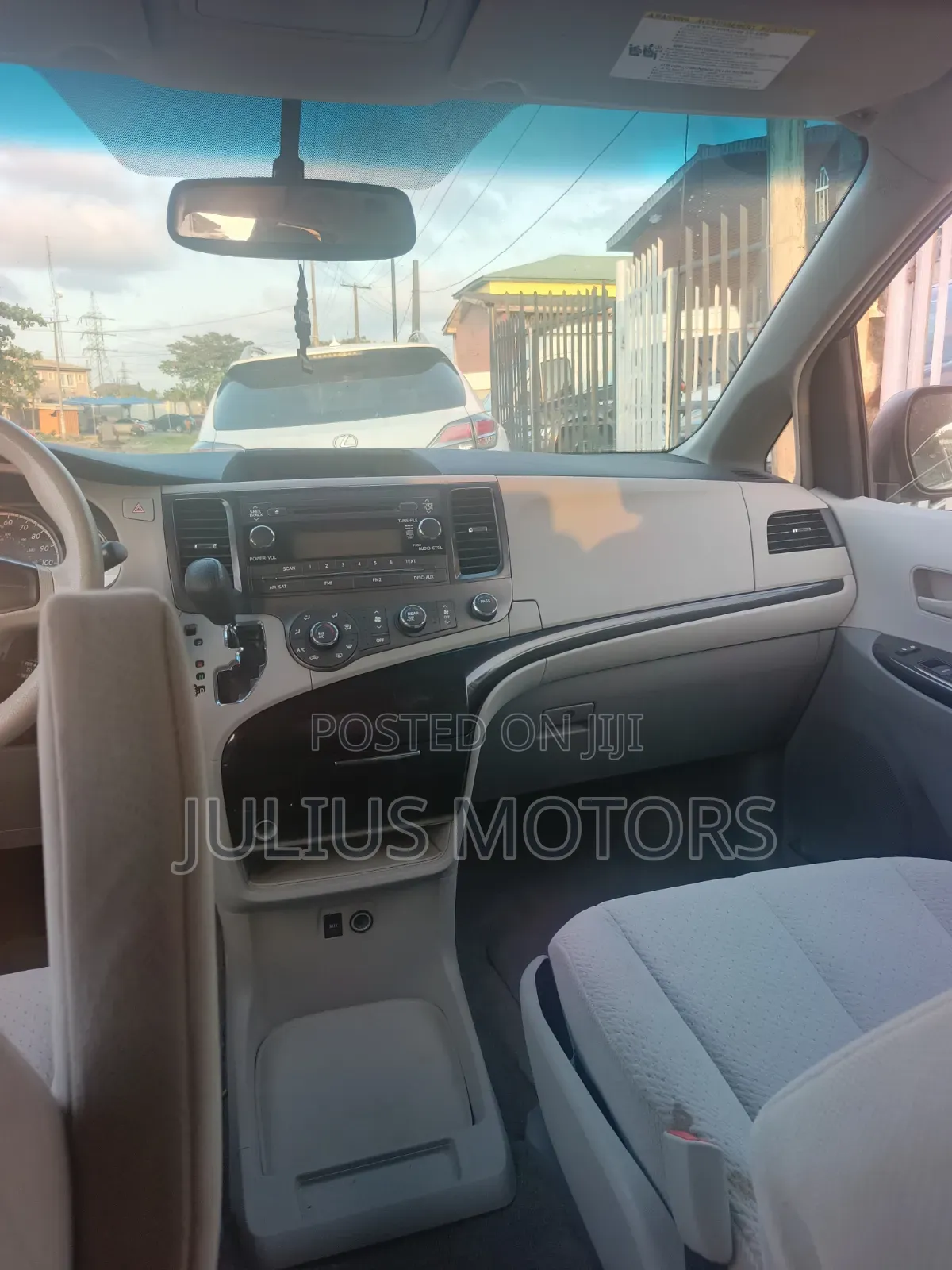 Toyota Sienna 2014 Blue