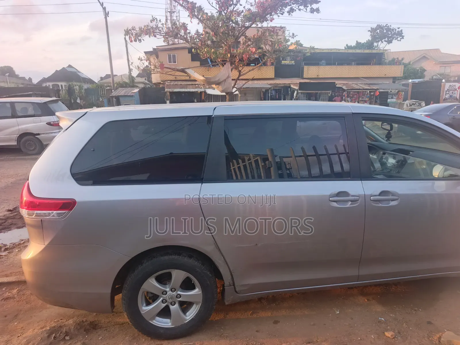 Toyota Sienna 2014 Blue
