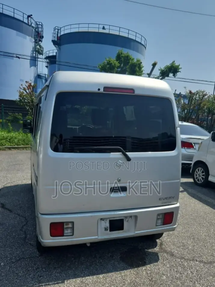 Suzuki Every 2018 Grey