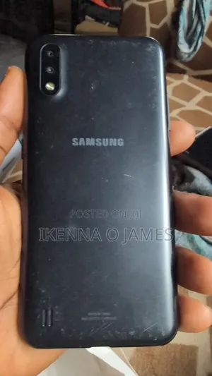 Samsung Galaxy A01 32 GB Black