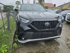 Toyota Highlander 2022 Black