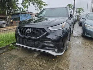 Toyota Highlander 2022 Black
