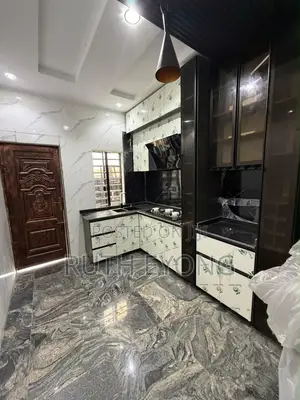 2bdrm Apartment in 𝗜𝗴𝗯𝗼 𝗘𝗳𝗼𝗻, 𝗟𝗲𝗸𝗸𝗶, Igbo-efon for rent