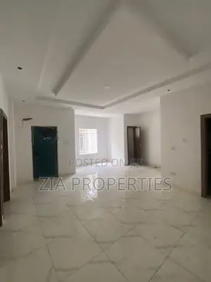 5bdrm Duplex in Chevron for rent