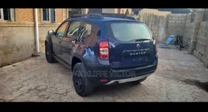 Renault Duster 2014 Blue