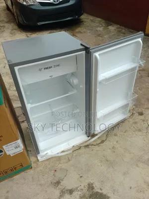 Hisense 90L Single Door Fridge – Perfect for Home Office