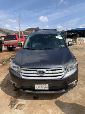 Toyota Highlander Limited 3.5l 4WD 2013 Gray