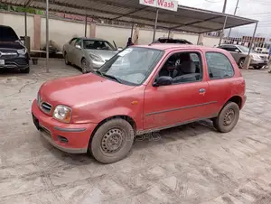 Nissan Micra 1999 Red
