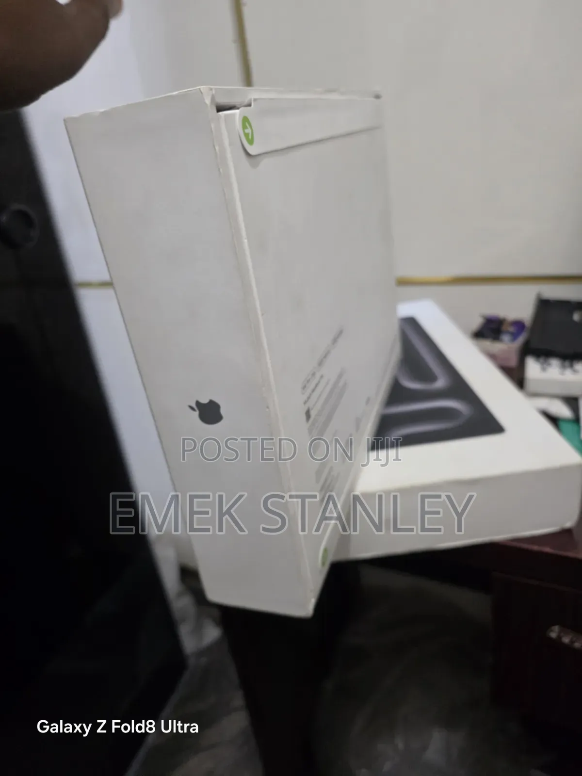 New Laptop Apple MacBook Pro 2024 M4 Pro 24GB Apple M4 Pro SSD 512GB