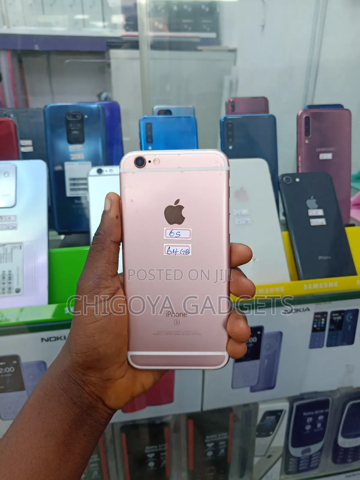 Apple iPhone 6s 64 GB Gold