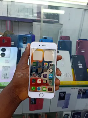 Apple iPhone 6s 64 GB Gold