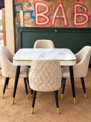 4 Seater Dinning Table