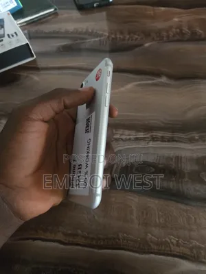 Apple iPhone 7 32 GB Silver