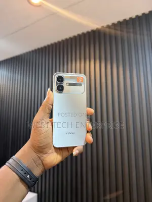 Infinix Smart 20 128 GB Gold