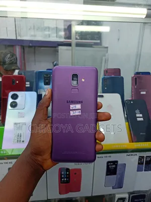 Samsung Galaxy J8 32 GB Purple
